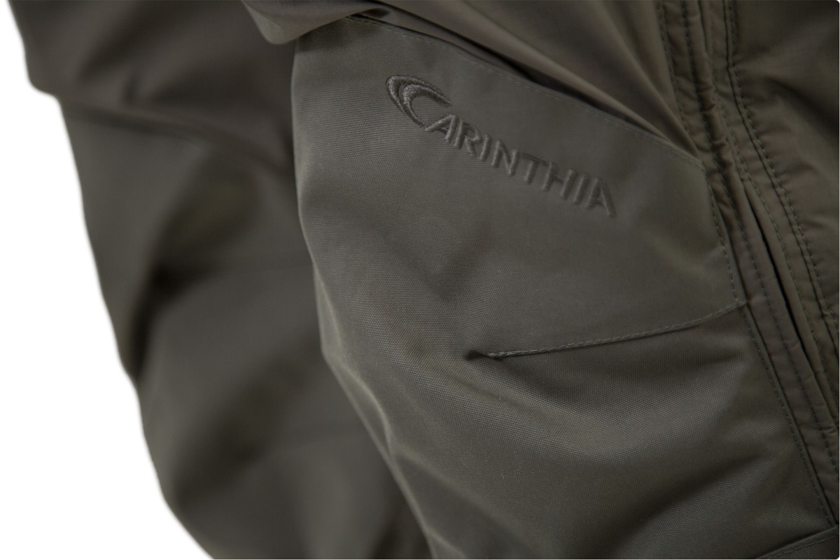 carinthia-pants-hig-4.0-olive-knees