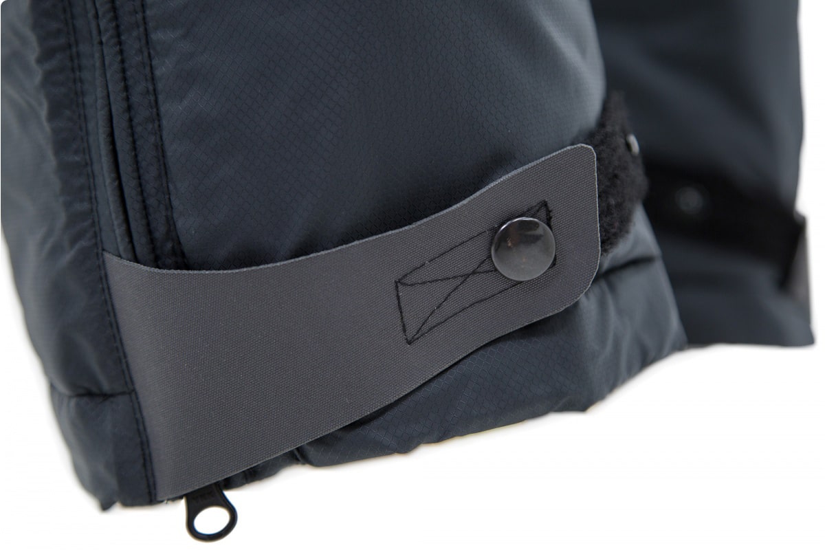 carinthia-pants-lig-4.0-gray-legs